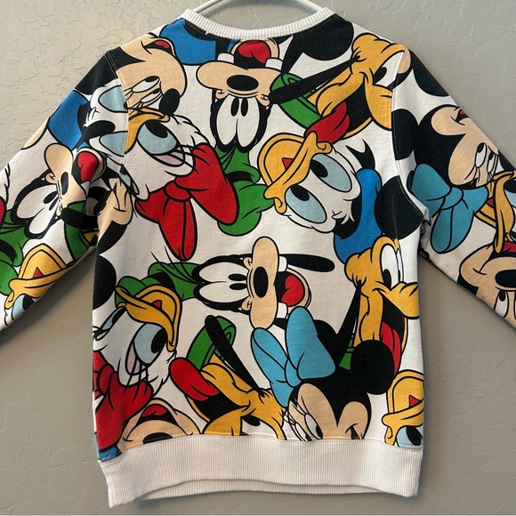 ⭐️Disney Mickey and friends white colorful crewneck sweatshirt size XS - Picture 9 of 16